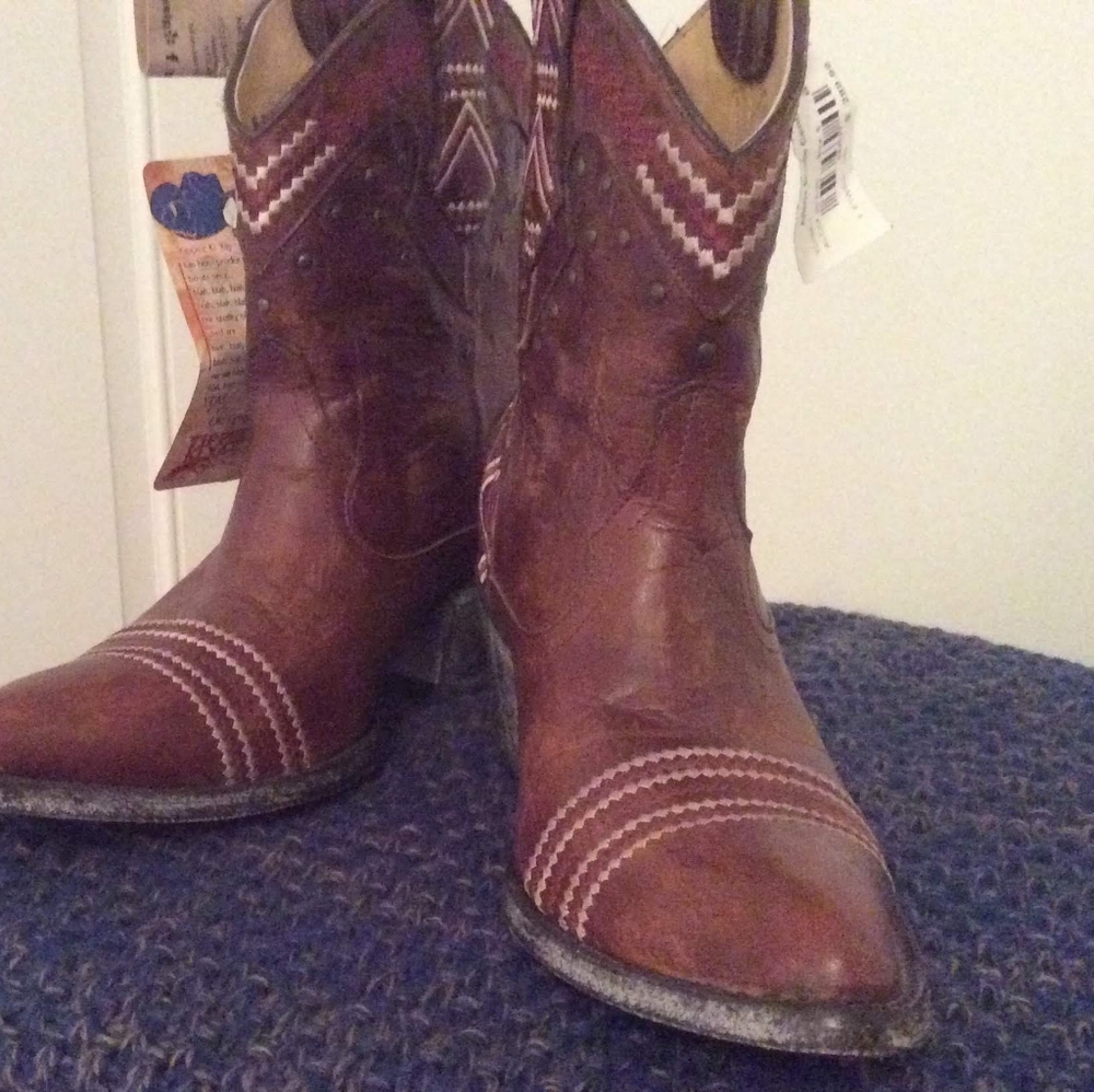 NWT Old Gringo cowboy boots